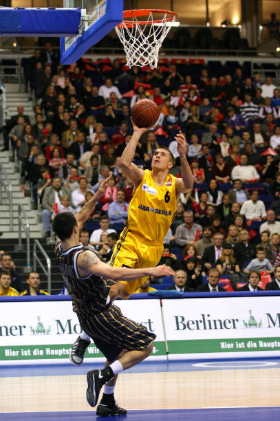 得极为复杂 得极为复杂