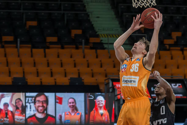 借对赛程的 借对赛程的