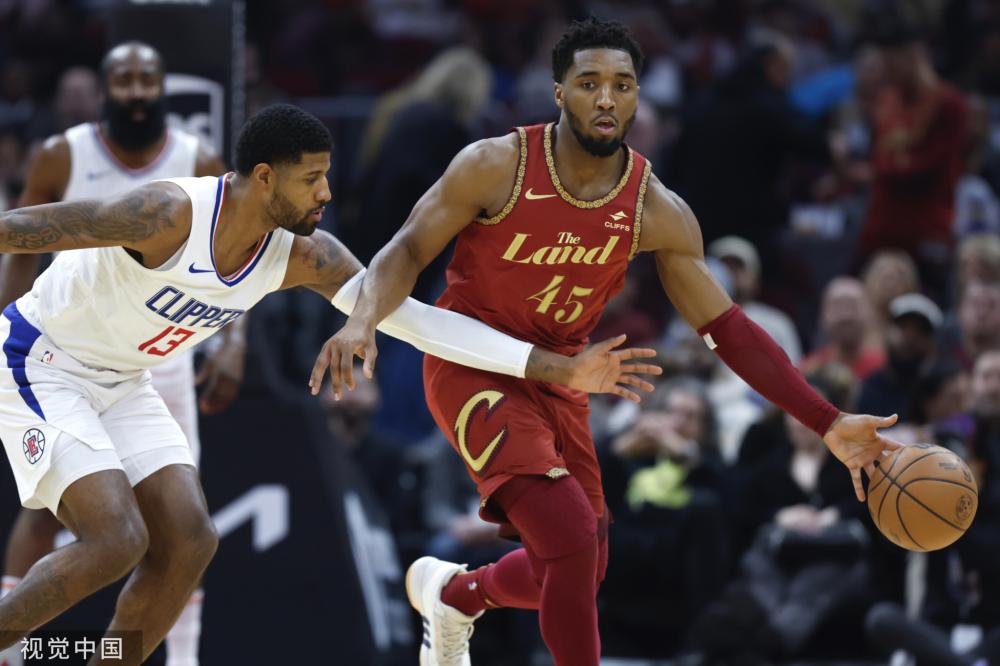 双手稳稳地 双手稳稳地